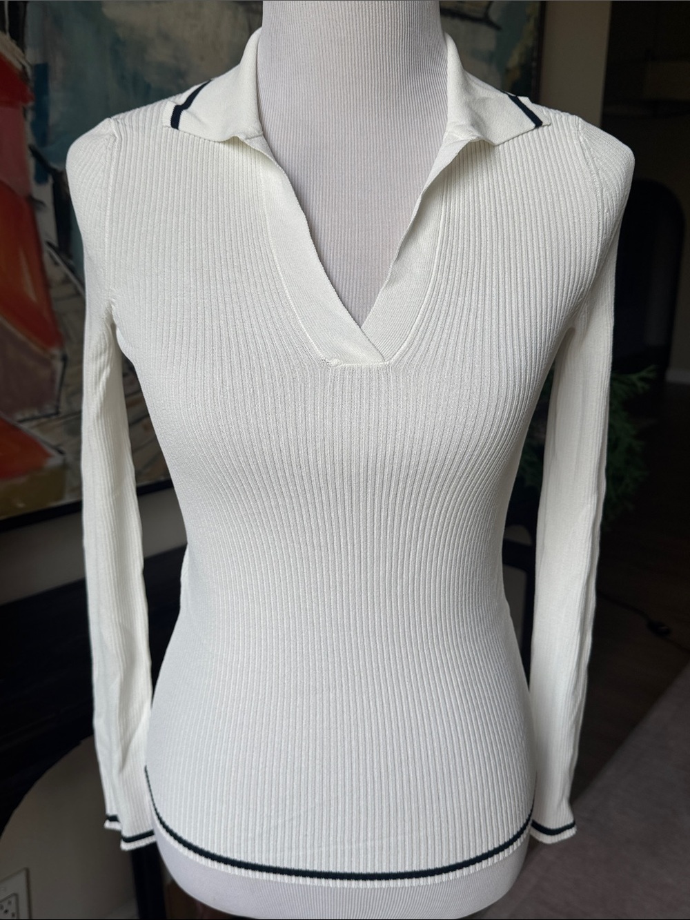 MaxMara Cream Ribbed V-Neck Long Sleeve Sweater with Navy Trim